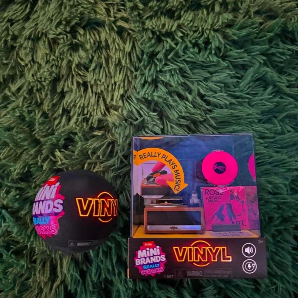 Mini Brands Really Works Vinyl Record Player + Capsule